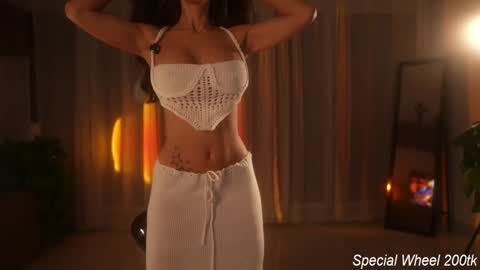 Jennifer Diaz online show from 12.20.25