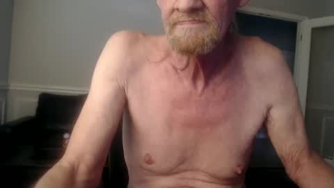 Snapshot of jtull52 chatting on 06.19.26 jtull52 online show from 06.19.26