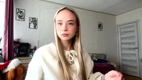 Snapshot of ju1ceanna chatting on 04.14.26 Alice online show from 04.14.26