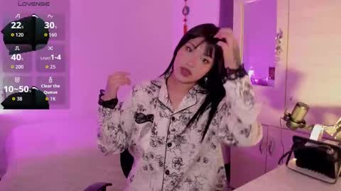 Ju Kyung online show from 11.27.25