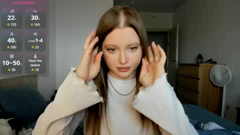 Snapshot of ju_lii chatting on 04.27.26 Julia and Julia online show from 04.27.26