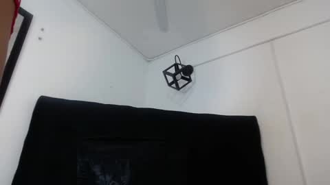    online show from 09.10.25