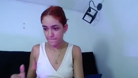Snapshot of juan_and_luciana chatting on 03.12.26 online show from 03.12.26