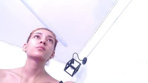 Snapshot of juan_and_luciana chatting on 03.16.26 online show from 03.16.26