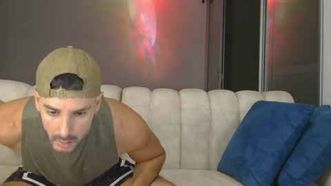 Snapshot of juan_axel_ chatting on 04.01.26 juan_axel_ online show from 04.01.26