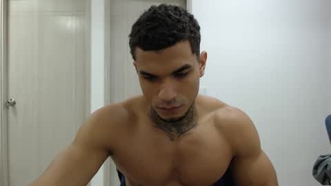 juan_gomez_1 online show from 02.08.25