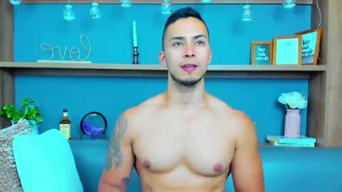 Snapshot of juan_muscle chatting on 02.26.25 juan_muscle online show from 02.26.25