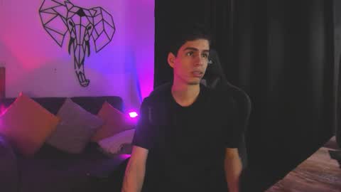 Snapshot of juan_posada1 chatting on 02.04.26 Juan Posada online show from 02.04.26