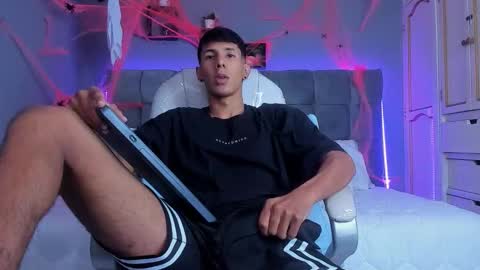 Juan online show from 10.18.25