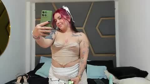 Snapshot of juana_valkiria chatting on 06.25.26 Juana Valkiria online show from 06.25.26