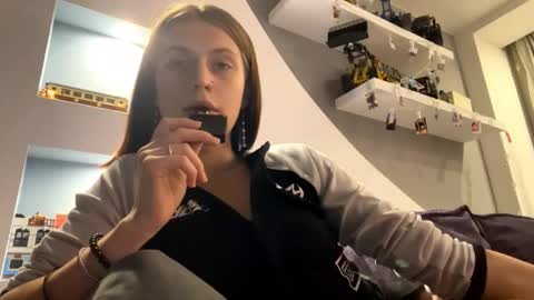 Lola online show from 11.13.25