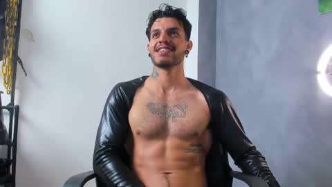 Juan Esteban online show from 02.12.26