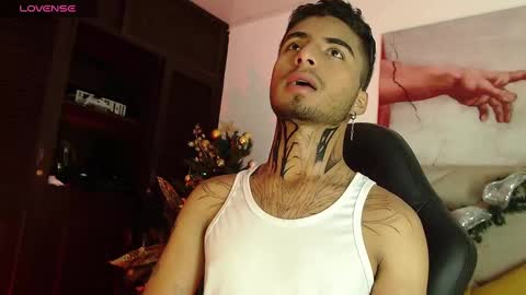 Snapshot of juancamilo_66 chatting on 12.05.24 Juan online show from 12.05.24