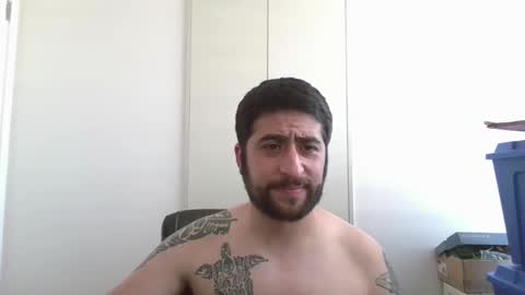 Snapshot of juancvrlos chatting on 10.22.25 juancvrlos online show from 10.22.25