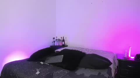 juandaaa__ online show from 10.14.25