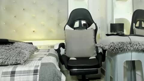 Juan Diego Uribe online show from 02.22.25