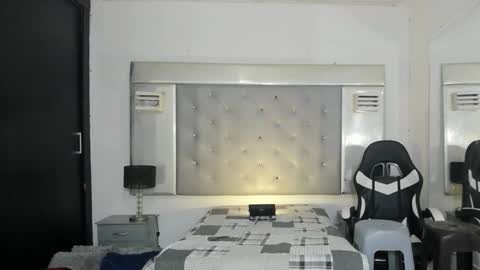 Juan Diego Uribe online show from 02.26.25