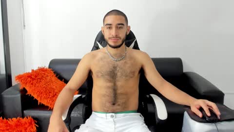 Juan Diego Uribe online show from 03.06.25