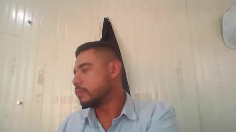 Snapshot of juanfe_style chatting on 05.19.26 juanfe_style online show from 05.19.26