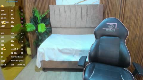 JUANITA online show from 02.04.26