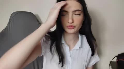 Veronika online show from 05.31.26