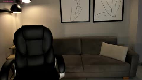 Juanita Clay online show from 12.01.25