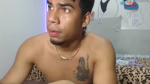 juanse_hot11 online show from 01.06.25