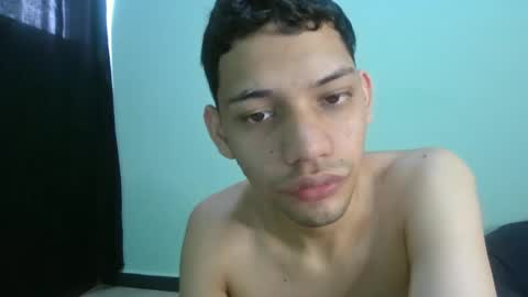 Snapshot of juansuarez204 chatting on 02.01.25 juansuarez204 online show from 02.01.25