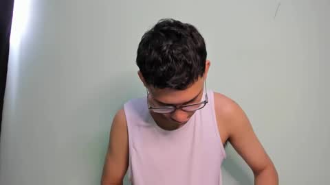 Snapshot of juansuarez204 chatting on 02.22.25 juansuarez204 online show from 02.22.25