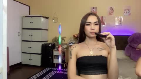 EloiseMoree online show from 01.06.25
