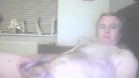 Snapshot of juggyoouk chatting on 01.10.25 juggy online show from 01.10.25