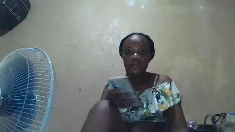 Snapshot of juice_petite3 chatting on 02.25.25 juice_petite3 online show from 02.25.25