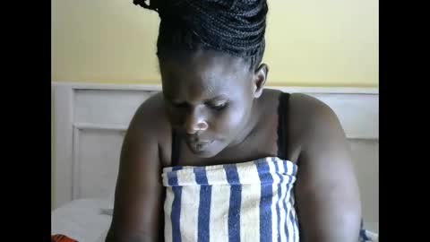 Snapshot of juicy576808 chatting on 12.29.24 zainabu online show from 12.29.24