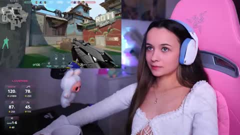 Snapshot of juicy___angel chatting on 01.10.26 Angelina online show from 01.10.26