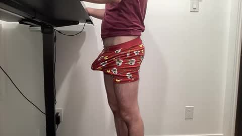 Snapshot of juicy_boy21 chatting on 12.18.25 juicy boy21 online show from 12.18.25