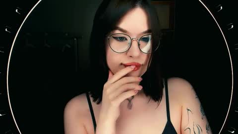 Bella online show from 11.17.25