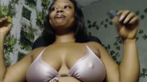 Snapshot of juicy_gold22 chatting on 01.03.25 Mariagold online show from 01.03.25