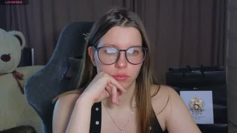 Snapshot of juicy_mystery chatting on 07.07.26 laura online show from 07.07.26