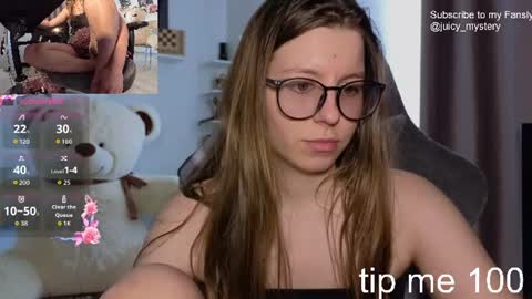 Snapshot of juicy_mystery chatting on 07.17.26 laura online show from 07.17.26