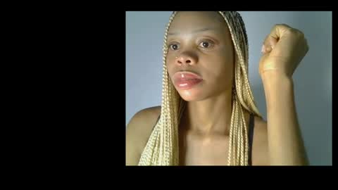 Snapshot of juicy_slut0 chatting on 05.19.26 Champaign online show from 05.19.26