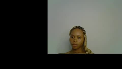 Snapshot of juicy_slut0 chatting on 05.20.26 Champaign online show from 05.20.26