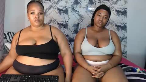Snapshot of juicyjasminx chatting on 05.18.26 juicyjasminx online show from 05.18.26