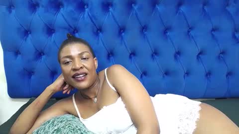 Snapshot of juicykayxxx chatting on 05.11.26 Miss Kay online show from 05.11.26