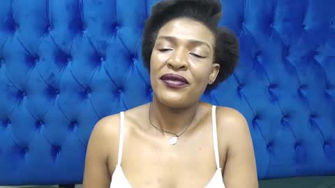 Snapshot of juicykayxxx chatting on 05.25.26 Miss Kay online show from 05.25.26