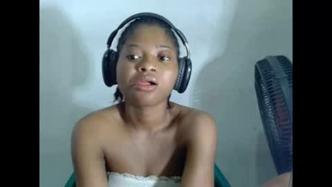 juicynpinkx online show from 04.28.26