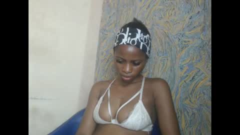 juicypiexx online show from 02.18.25