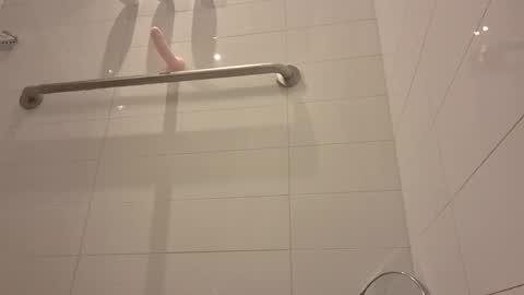 juicystraw online show from 10.18.25