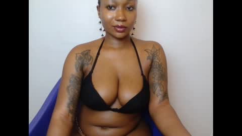 juicyxpink online show from 03.05.25