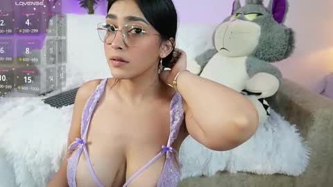 Jules Bennett online show from 03.11.25