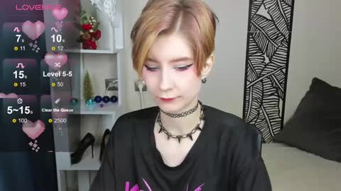 Snapshot of julescrown chatting on 12.13.24 Jules online show from 12.13.24